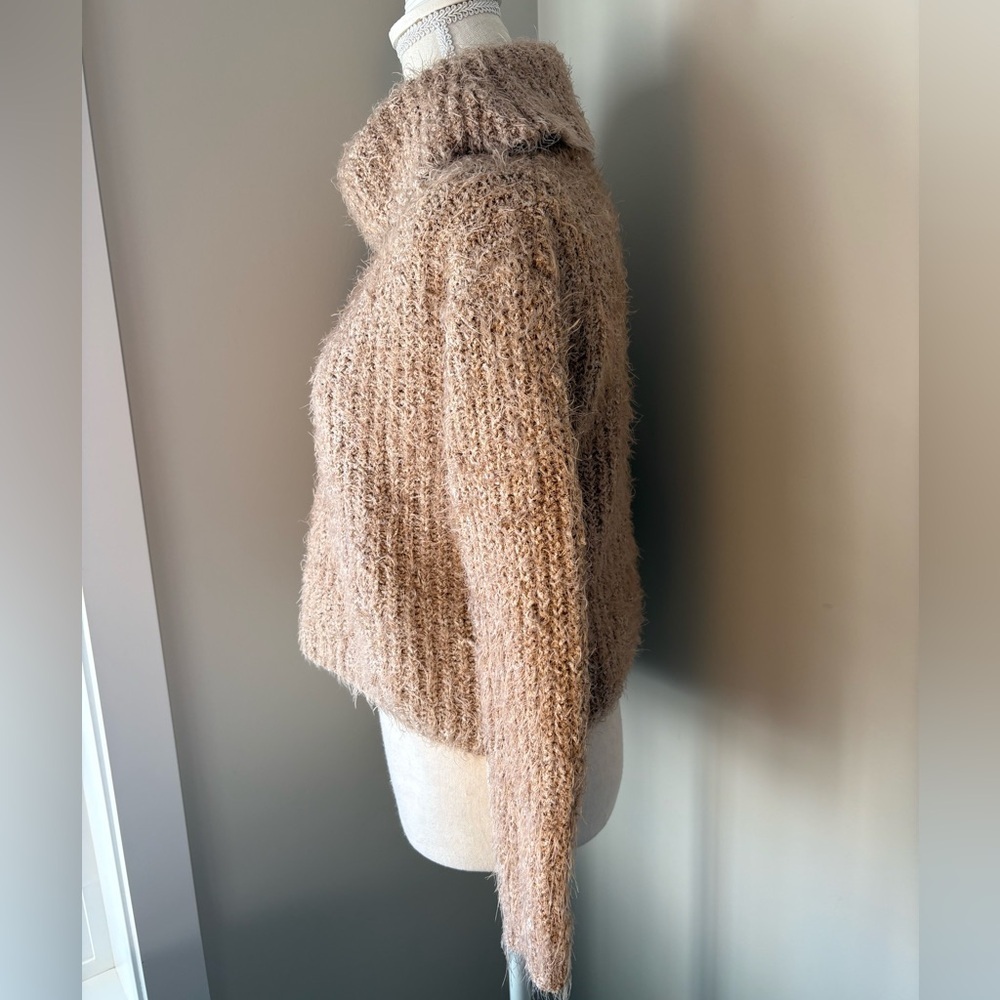 Premise Fuzzy Cropped Turtleneck Sweater – Size S | Beige - Picture 4 of 10